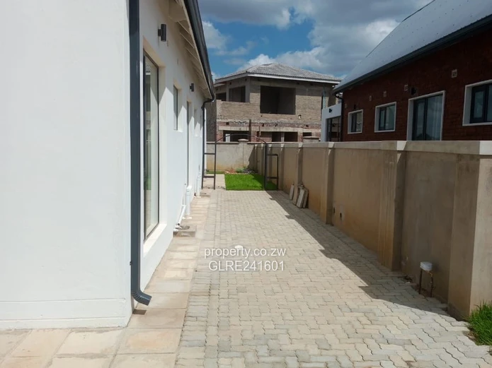 Borrowdale Pokugara Estate 4 Bedroomed Cluster  House To Rent