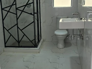 3 Bedroom Flat & Apartment