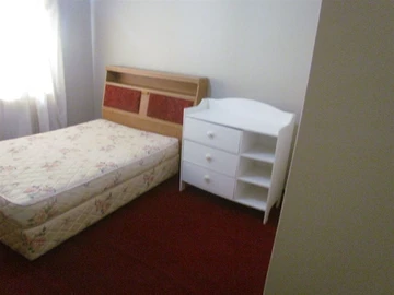 3 Bedroom Flat & Apartment