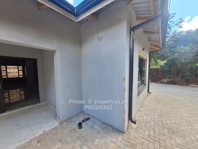 Freshly built, move-in ready new cluster units . . . (Sole Mandate)