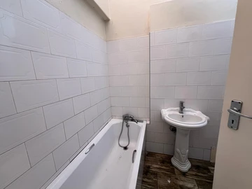 2 Bedroom Garden Flat