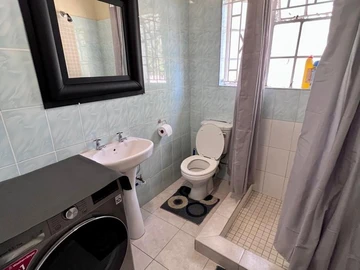3 Bedroom Flat & Apartment