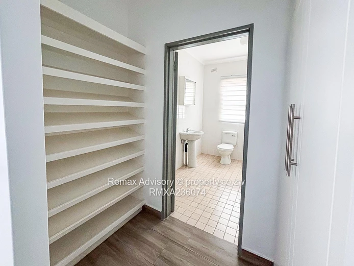 3 Bedroomed Modern Apartment In Greendale