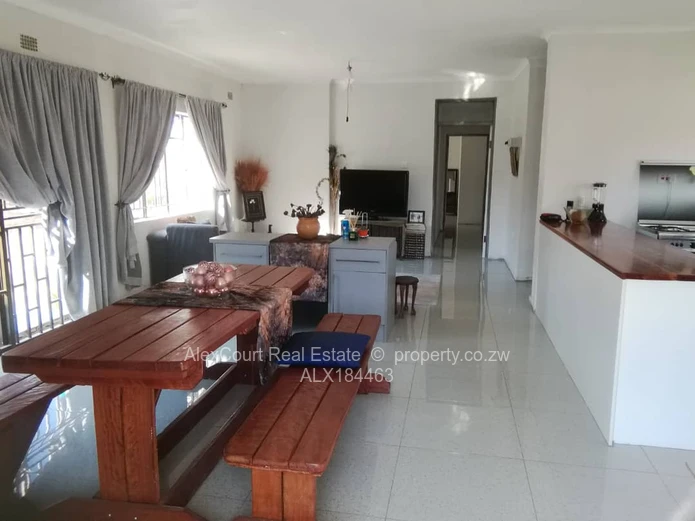 Clean Zimre Park House! Bargain! (Sole Mandate)