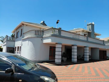 5 Bedroom House