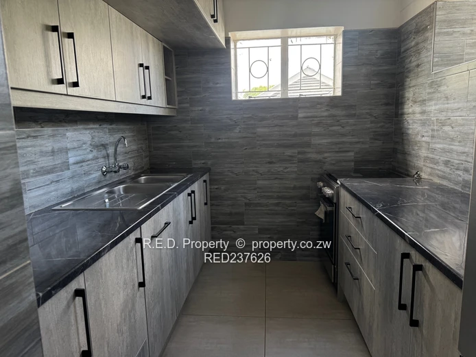 Neat 1 Bedroom Flat to Let!