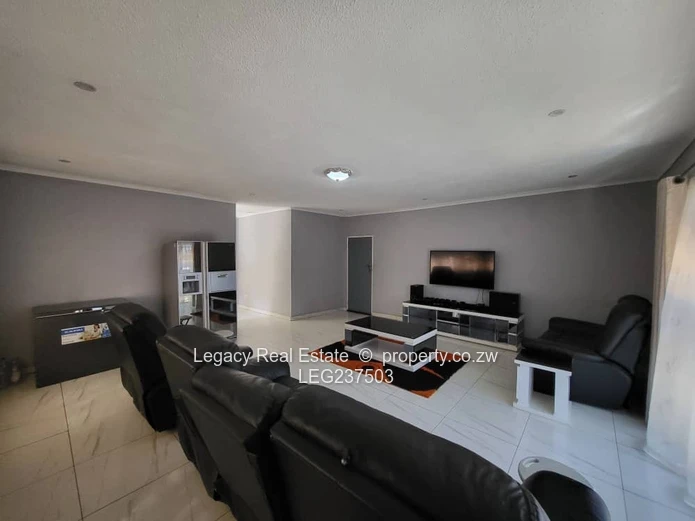 Elegant 4-bedroom home with solar backup – Cold Comfort Parkview