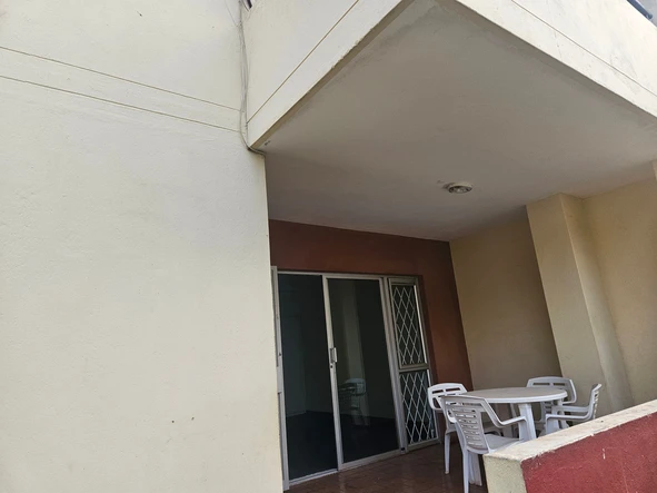 3 Bedroom Flat & Apartment