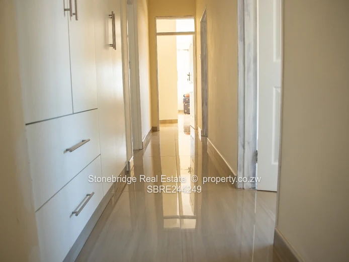 Luxurious 3 Bedroomed Townhouses in Hillside to Rent