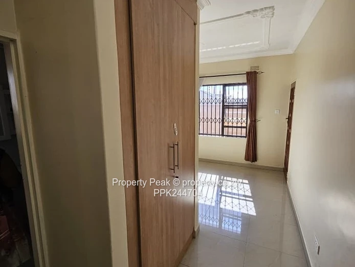 Madokero Beautiful Home For Rental — Modern Kitchen & Borehole