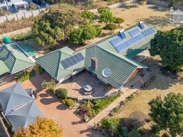 6 Bedroom House