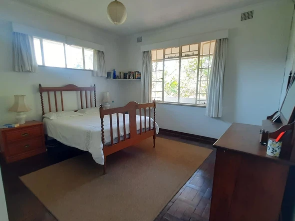 2 Bedroom Flat & Apartment