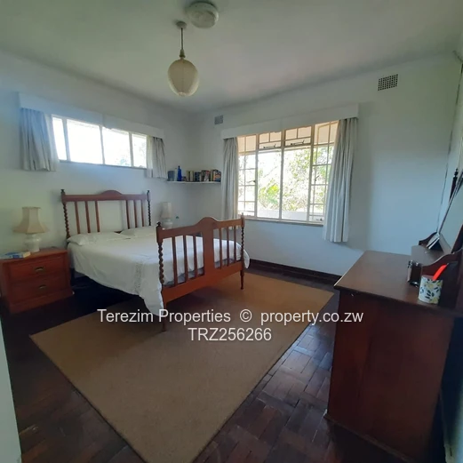 FULLY FURNISHED apartment to let in Avondale.
