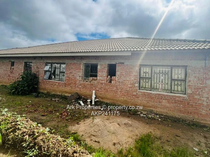 4-Bedroomed House for Sale in Sandton Park Phase 1