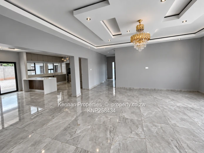 Luxury Modern Living – Close To Westgate Shopping Centre