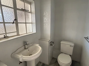 2 Bedroom Garden Flat
