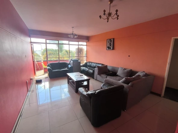 2 Bedroom Flat & Apartment