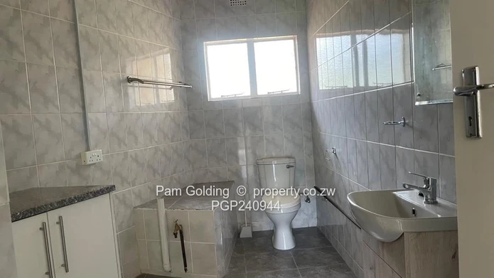 Cosy Bedsitter In Mount Pleasant Heights