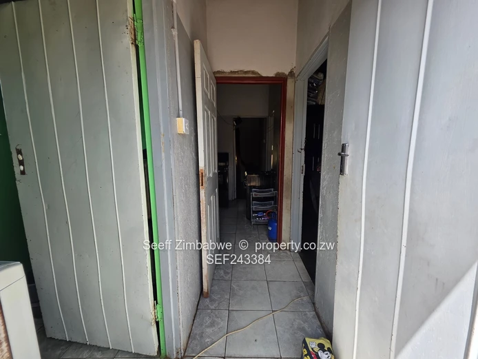 2 Bedroom house with Title deeds  (Sole Mandate)