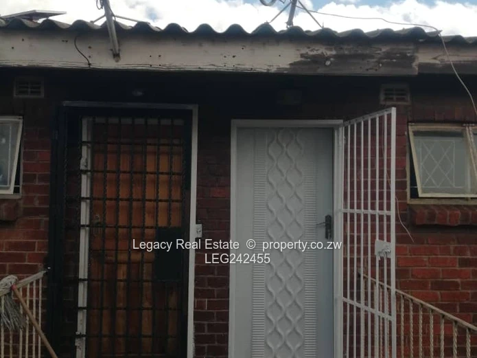 Willowvale 2-Bedroom Flat for Sale (3rd Floor)