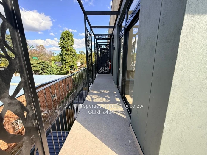 Modern Apartment At Jacaranda Heights