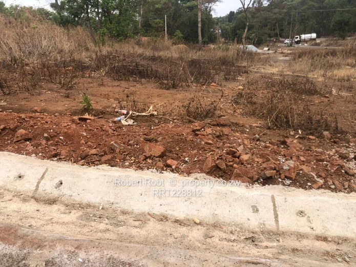 **Prime Land for Sale in Glen Lorne - 2216 m² with Main Road Access**