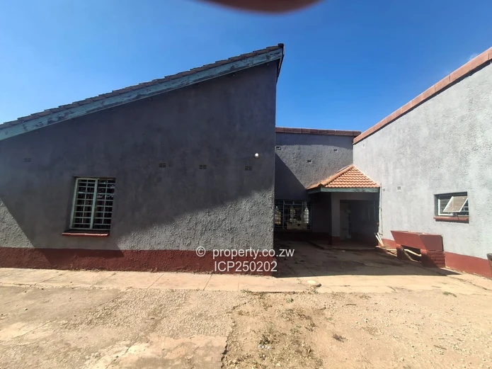 Knowe Norton 5-Bed Home on 2200m² 
