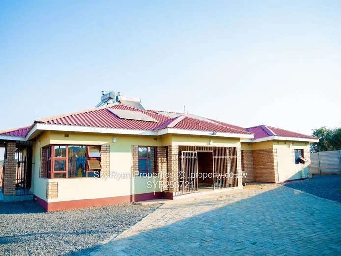 House For Sale (Boarding House) Gweru Adelaid Park 