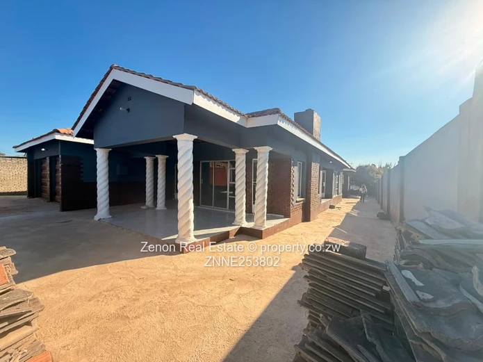 Ruwa Chipukutu Park. 5 Bedroomed House. $140K , 806sqm.deeds
