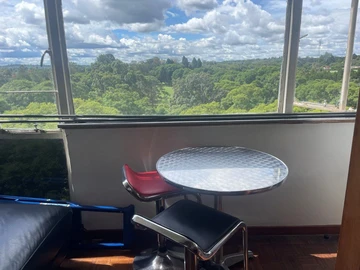 2 Bedroom Flat & Apartment