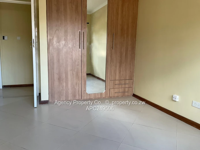 Secure Complex - Ideal For Professional Couple Or Small Family