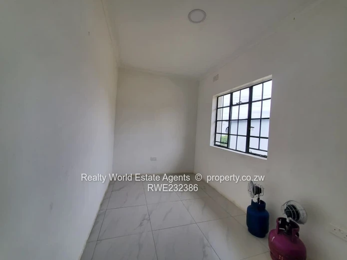 Commercial Property For Sale in Eastlea- Close To GMB/Samora Machel