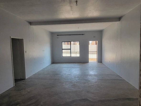 2 Bedroom Flat & Apartment