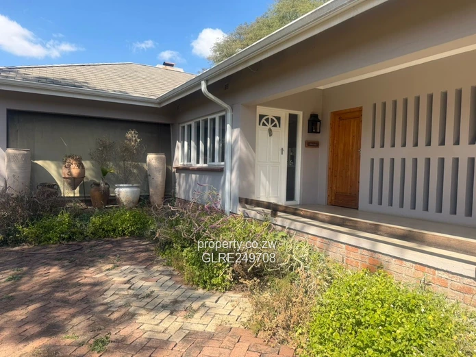 Borrowdale Brooke: 3-Bed Home with Pool & Borehole
