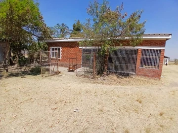 Commercial & Industrial Land