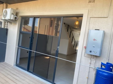 3 Bedroom Flat & Apartment