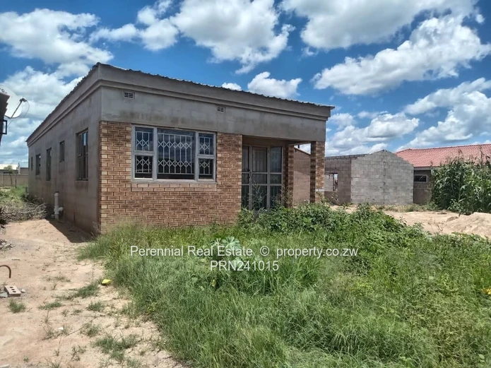 Incomplete house for sale in Cowdrypark