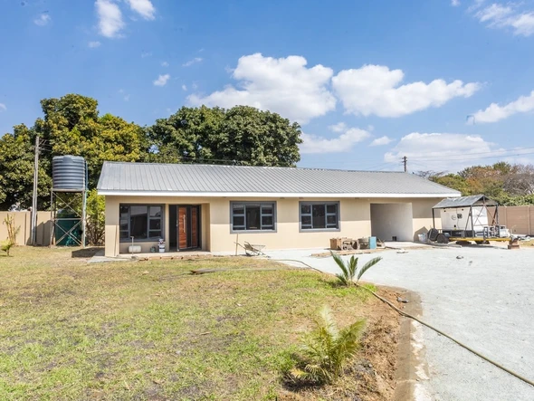 6 Bedroom House