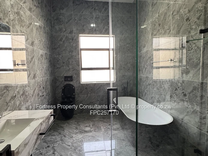 Brand New 4-Bed House in Arlington East
