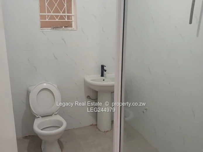 Neat 2 Bedroom Flat To Let In Willowvale, Highfield (Sole Mandate)