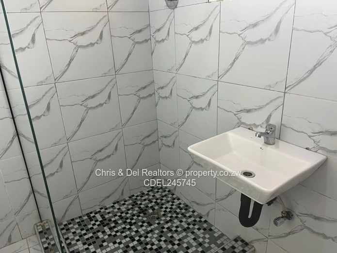 House to rent in Haig Park