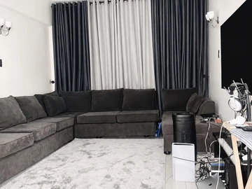 2 Bedroom Flat & Apartment