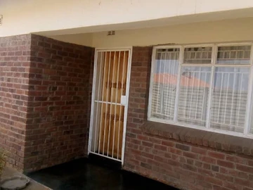 Glenview 1 extension 2 bedrooms with borehole for rent Available 1 September 