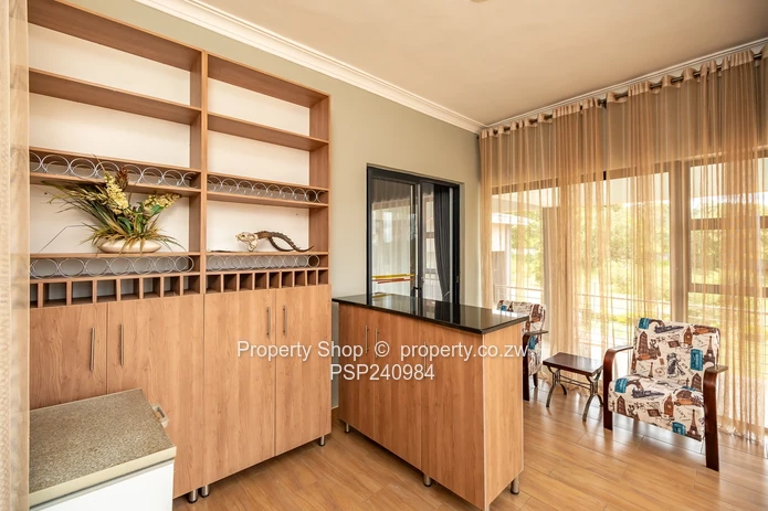 Enough space for a big family (Sole Mandate)