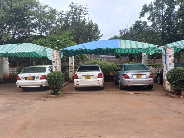 2 Bedroom Flat & Apartment