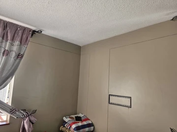 2 Bedroom Flat & Apartment