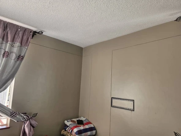 2 Bedroom Flat & Apartment