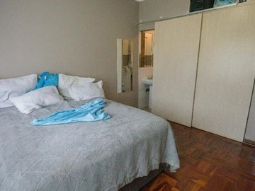 3 Bedroom Flat & Apartment