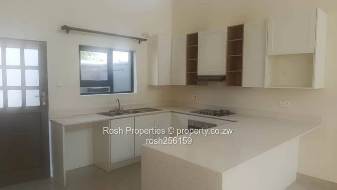 Modern 2-Bed Garden Flat with Borehole in Marlborough