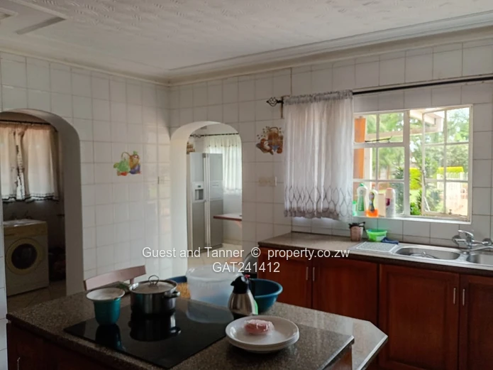 4-Bedroom House For Sale In Helensvale